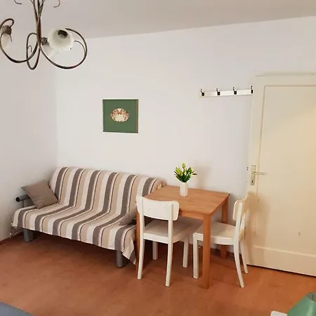 Apartment Studio Forum -